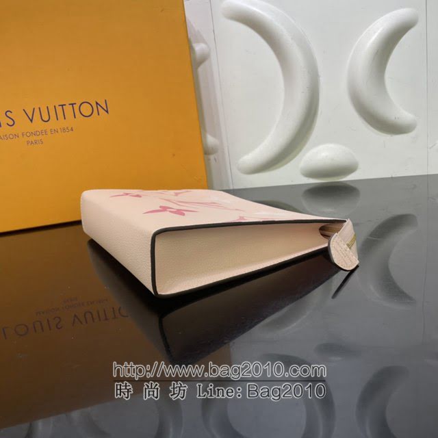 Louis Vuitton新款手包 M80504 路易威登BY THE POOL盥洗袋 Monogram压纹 LV手拿包收纳包  ydh4196